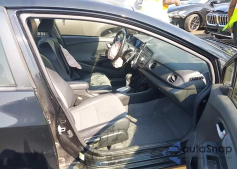 2013 Honda Insight Ex from USA, damaged, VIN JHMZE2H71DS002791